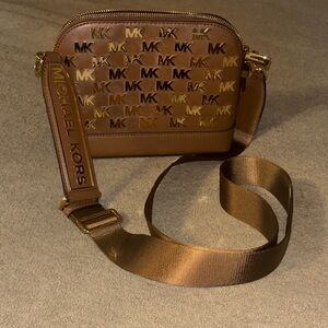 NWT Michael Kors Jet Set Charm Crossbody